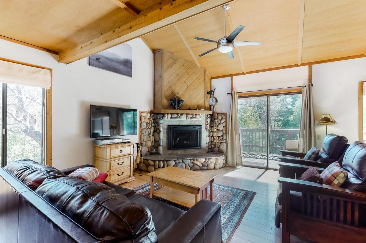 Sierra Swiss Chalet شيفير ليك المظهر الخارجي الصورة