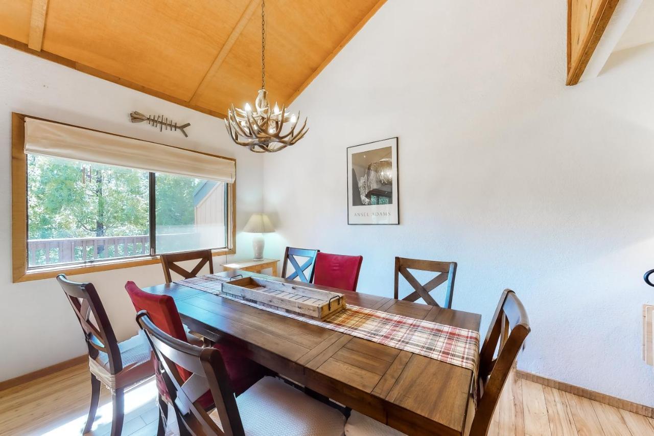 Sierra Swiss Chalet شيفير ليك المظهر الخارجي الصورة