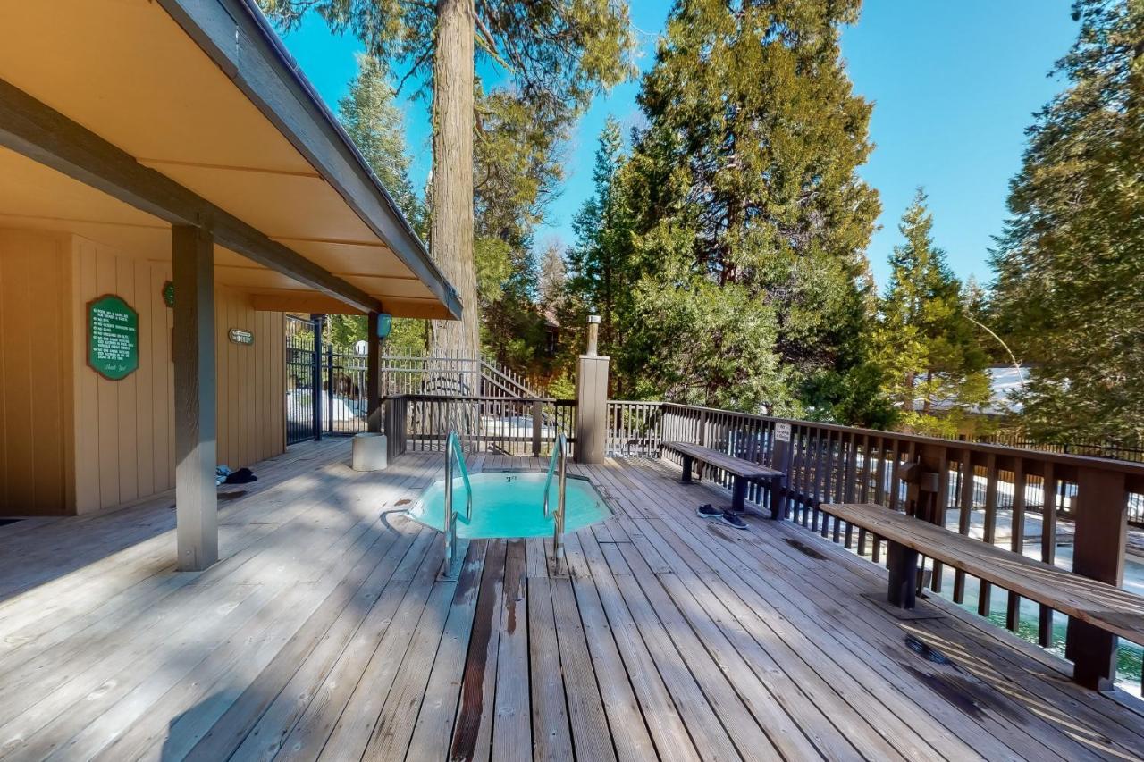 Sierra Swiss Chalet شيفير ليك المظهر الخارجي الصورة