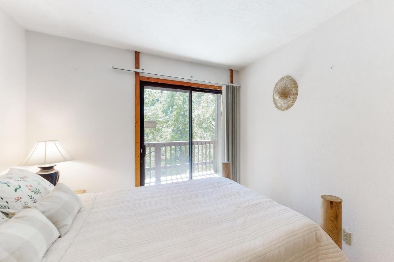 Sierra Swiss Chalet شيفير ليك المظهر الخارجي الصورة
