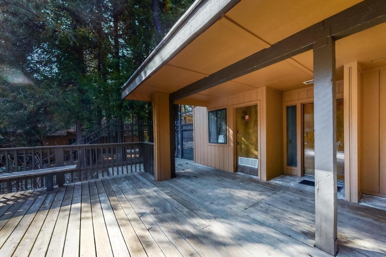 Sierra Swiss Chalet شيفير ليك المظهر الخارجي الصورة